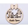 L405-Glob din lemn "Familie din turta dulce" 11 x10cm - 1 buc