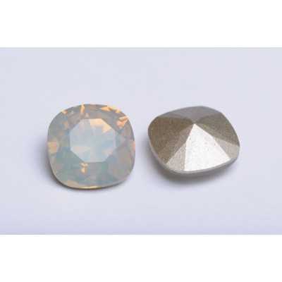 P2320-SWAROVSKI ELEMENTS 4470 Light Grey Opal Foiled 10mm