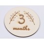 L638-Decoratiune cerc lemn "4 months" 13cm- 1 buc