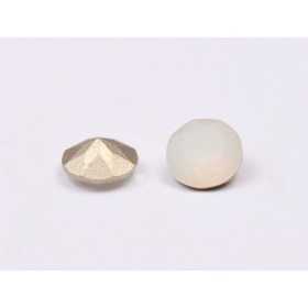 0672-Austria Chaton Round Stone, 7mm, Sand Opal Silver Foiled - 1 buc