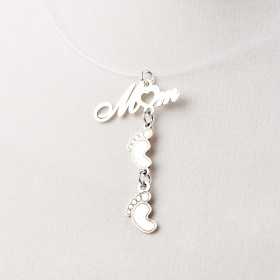 Colier cu decupaje din argint - "Mom" si talpite