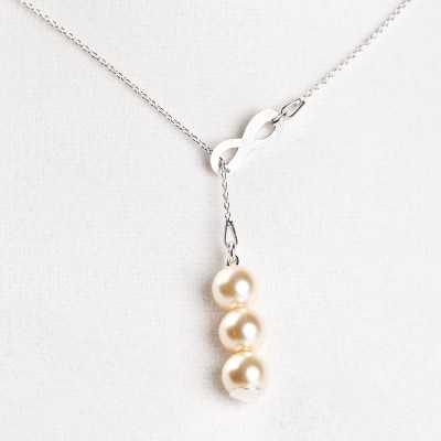 Colier din argint cu perle si decupaj infinit