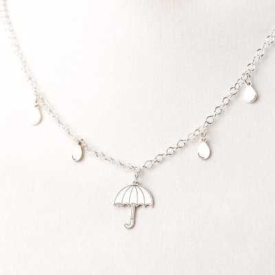 Colier cu decupaje din argint - Umbrela si picaturi de ploaie