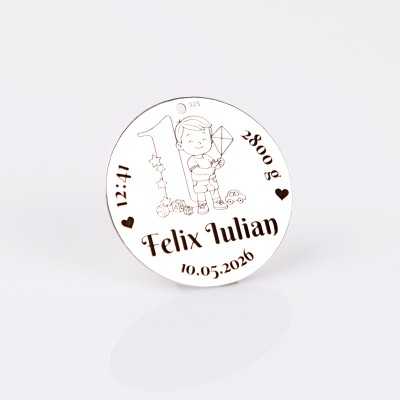 Pandant 22mm pentru botez - Baietel cu jucarii