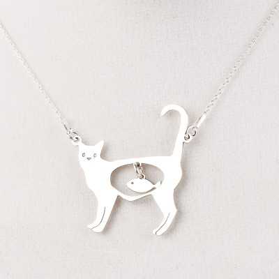 Colier din argint - decupaj pisica cu pestisor