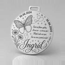 Bănuț de Moț din Argint 925 Personalizat pentru Fetiță cu Fluture, Margarete și Poezie 22 mm S0303