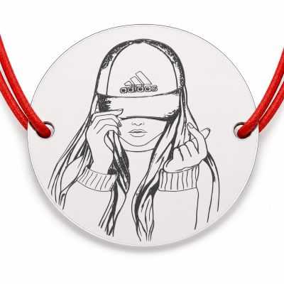 Brățară argint 925 cu bănuț Fată urbană cu șapcă, șnur reglabil — cadou cool B-E1109