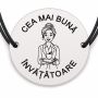 Brățară argint 925 cu bănuț gravat doamna învățătoare cu mărul pe carte, șnur negru reglabil — R0297
