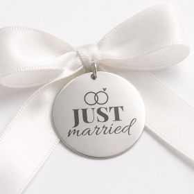 Bănuț Nuntă din Argint 925 „Just Married" – Bănuț cu Verighete pentru Miri 22 mm – N0022