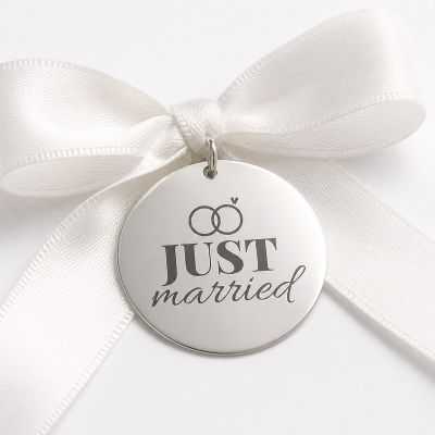 Bănuț Nuntă din Argint 925 „Just Married" – Bănuț cu Verighete pentru Miri 22 mm – N0022
