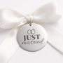 Bănuț Nuntă din Argint 925 „Just Married" – Bănuț cu Verighete pentru Miri 22 mm – N0022