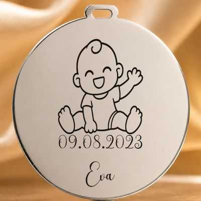 Bănuț de Moț din Argint 925 Personalizat cu Nume și Dată, Bebeluș care face cu mânuța – 22 mm – S0610