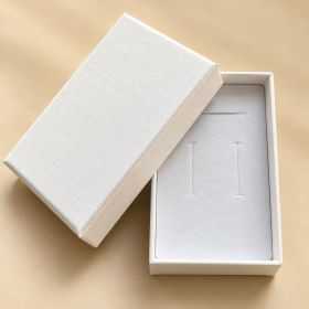Cutie Cadou Alba Eleganta pentru Bijuterii 8x5x3 cm D144